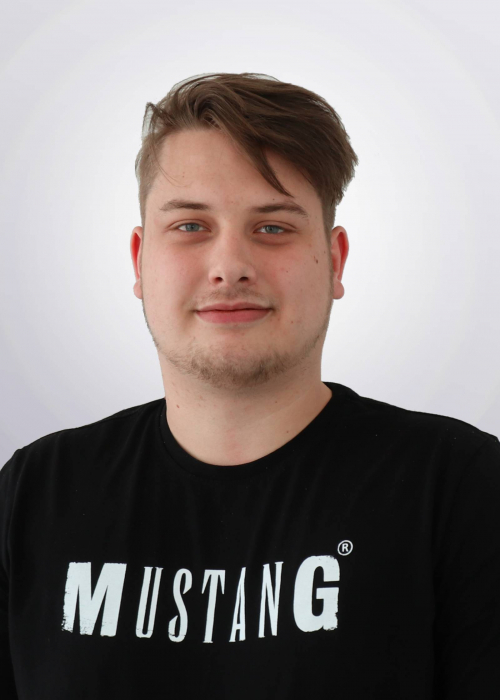 Gregor Hrusevar, full stack web developer